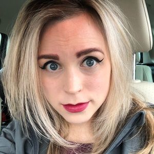 Meet your Posher, Brooke